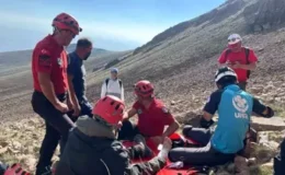 Mahsur Kalan Dağcılara 8 Saatte Ulaşıldı